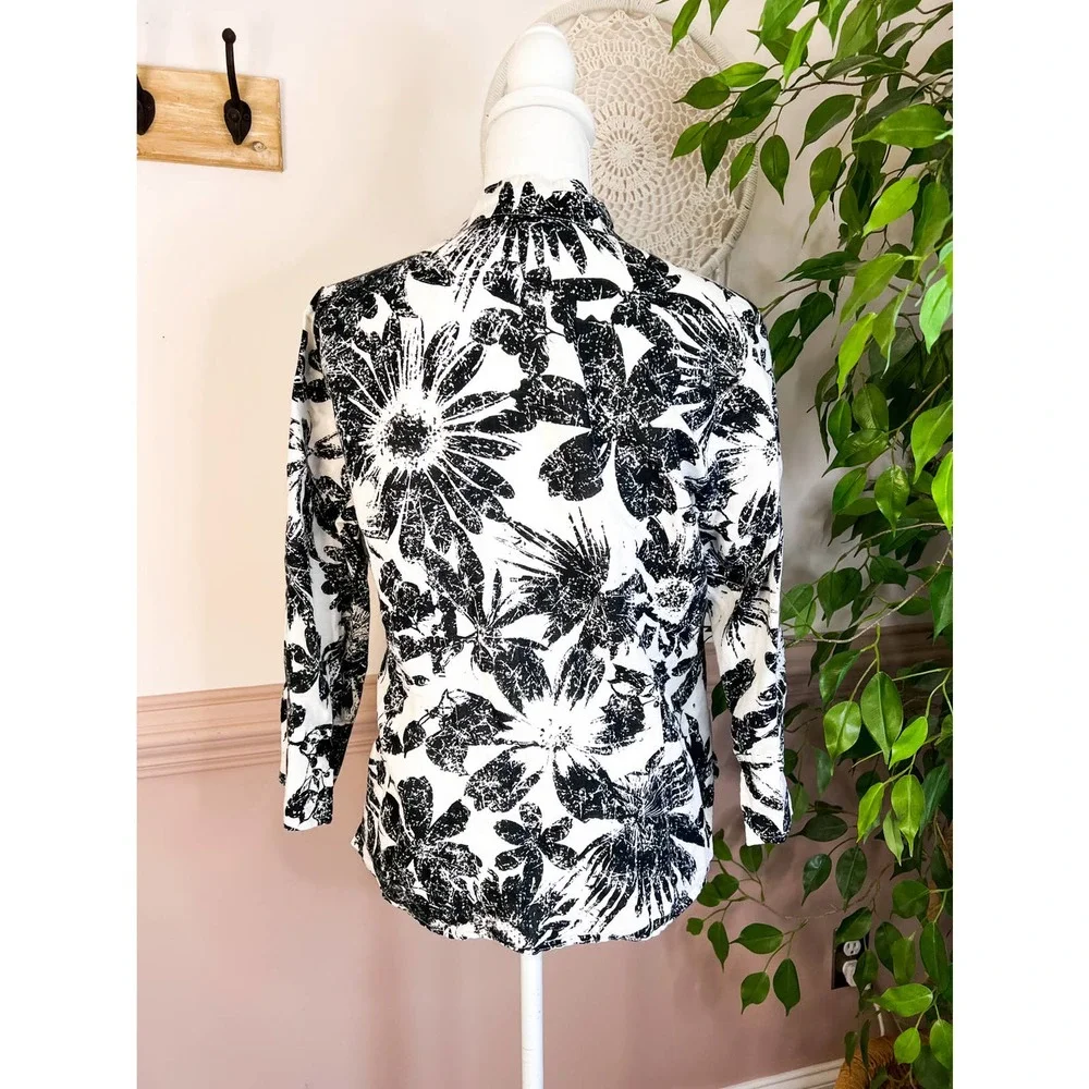 Harve Benard Linen Button Up Shirt Size L EUC - Picture 4 of 6